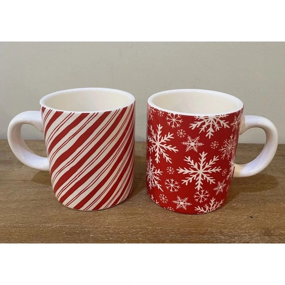 Sur la Table Christmas Holiday Mug Set of 2 Snowflake Candy Cane Red Coffee Cups